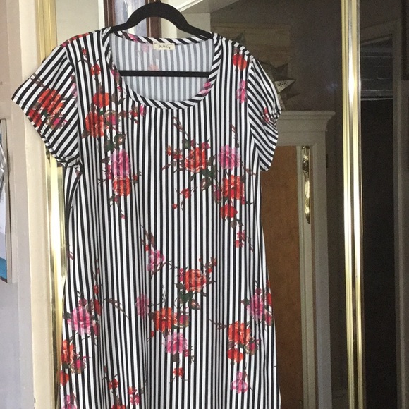 Maxi dress 👗 - Picture 3 of 5